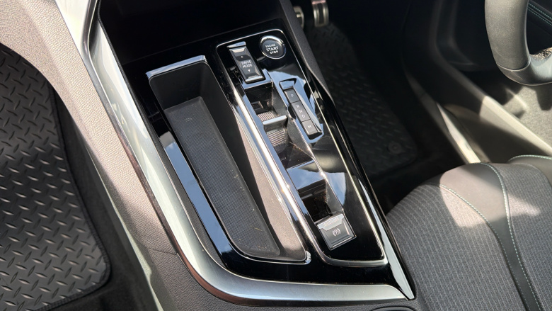 Peugeot 5008 1.2 PureTech Allure Premium+ 5dr EAT8 Petrol Estate